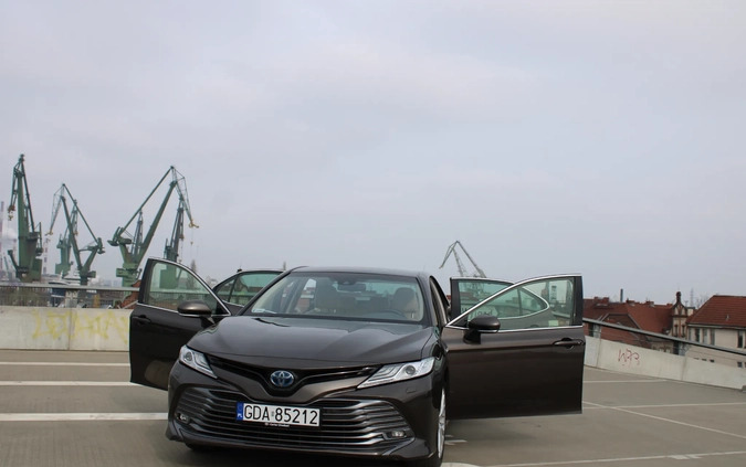 Toyota Camry cena 129000 przebieg: 69050, rok produkcji 2020 z Opoczno małe 704